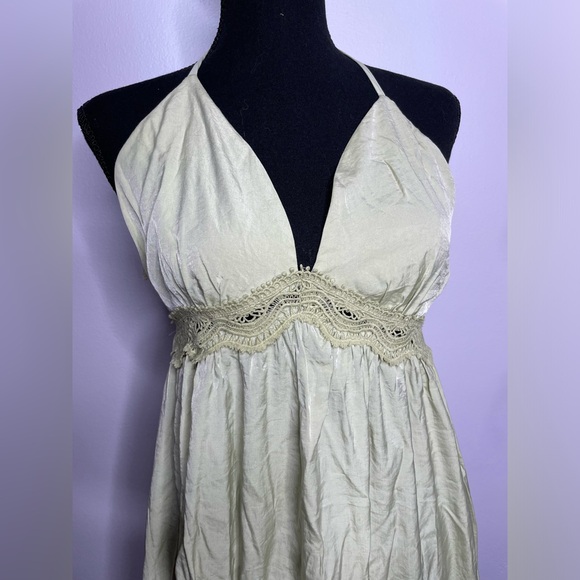 Dress - Picture 2 of 12